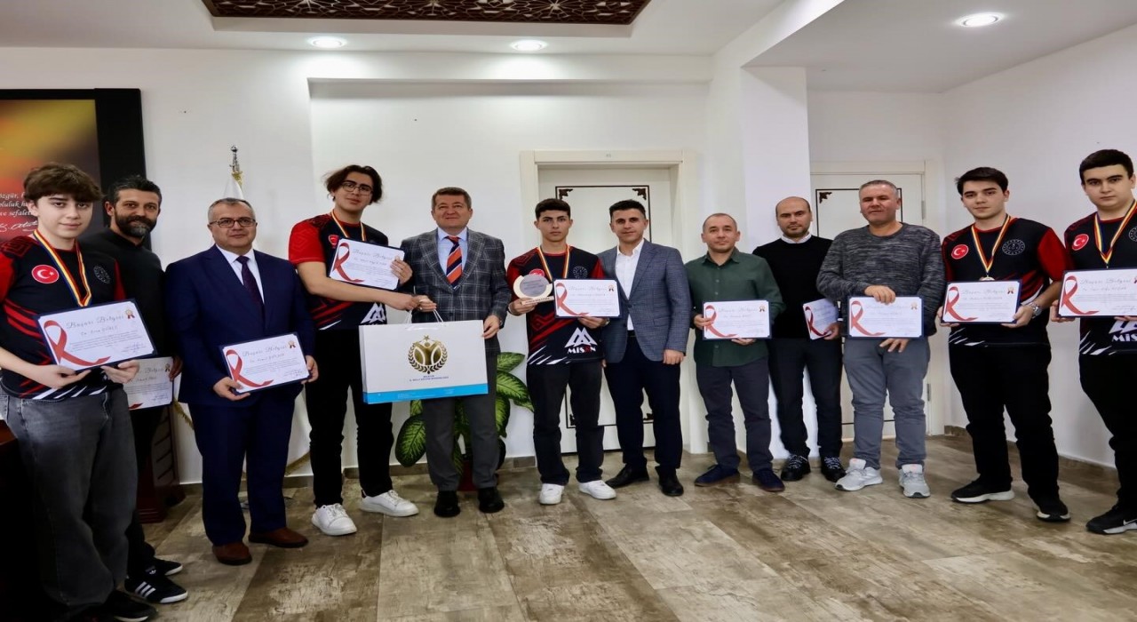 Bilecikli öğrenci ve öğretmenlerden dünya üçüncülüğü