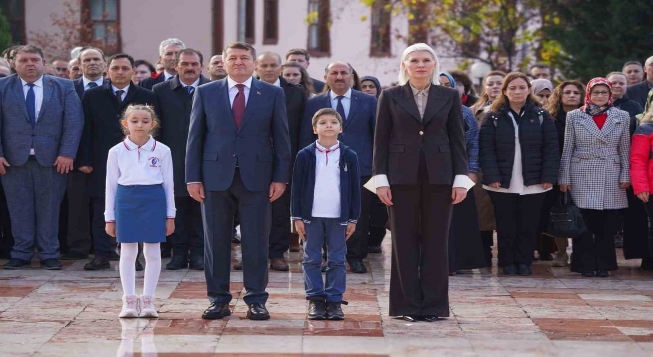 Bilecikte 24 Kasım Öğretmenler Günü kutlaması