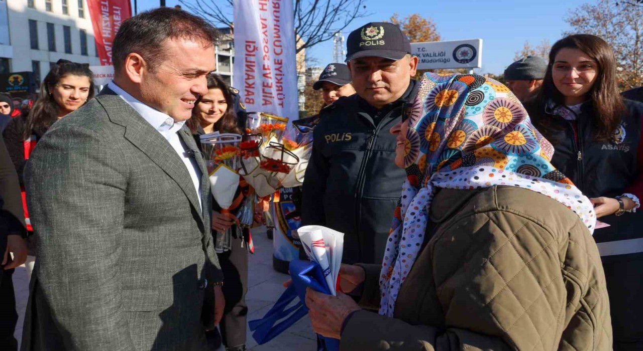 Bilecikte kadına şiddete karşı farkındalık etkinliği