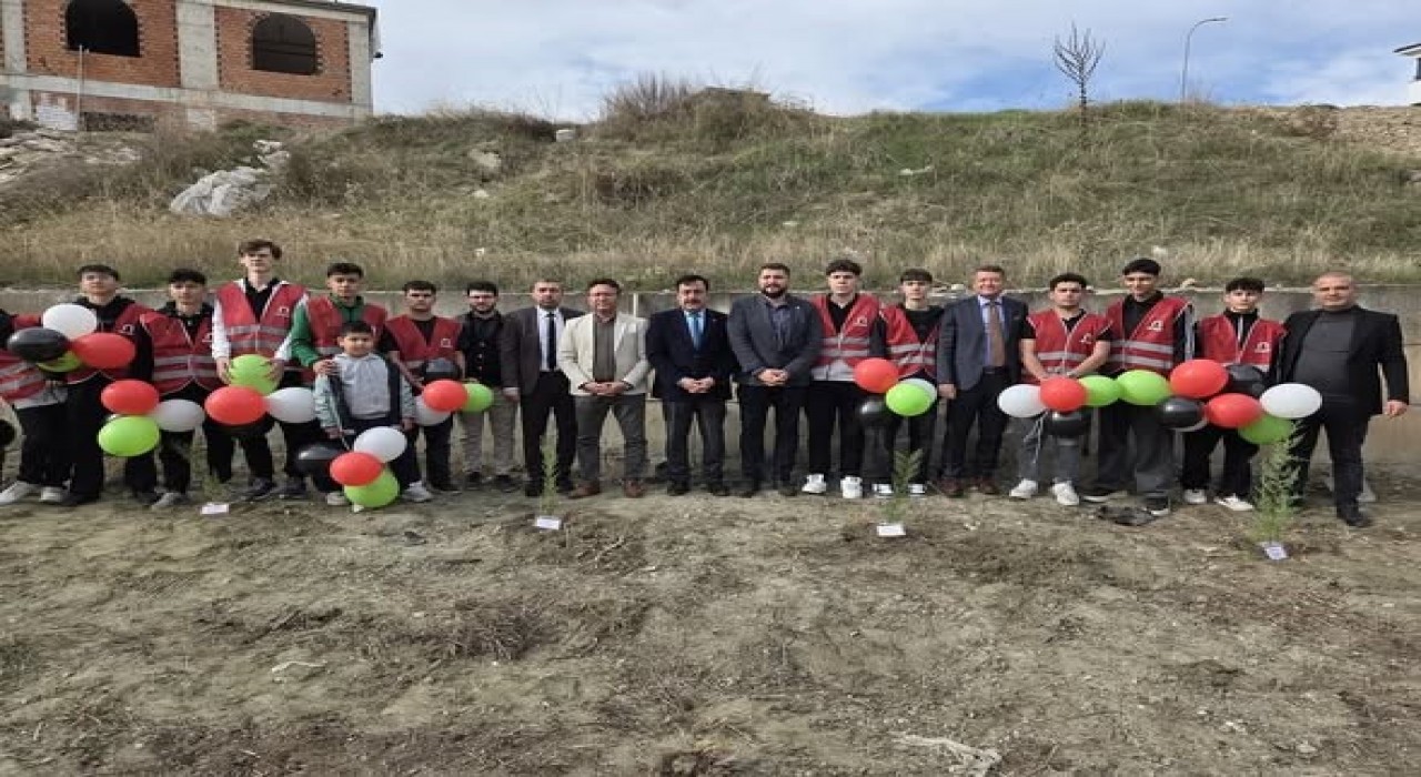 Bilecikte öğrenciler fidan dikerek kardeşlik ve çevre bilinci kazandı