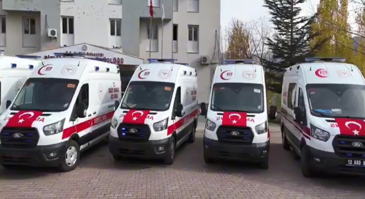 Bitlisin acil sağlık filosu 7 yeni ambulansla güçlendi
