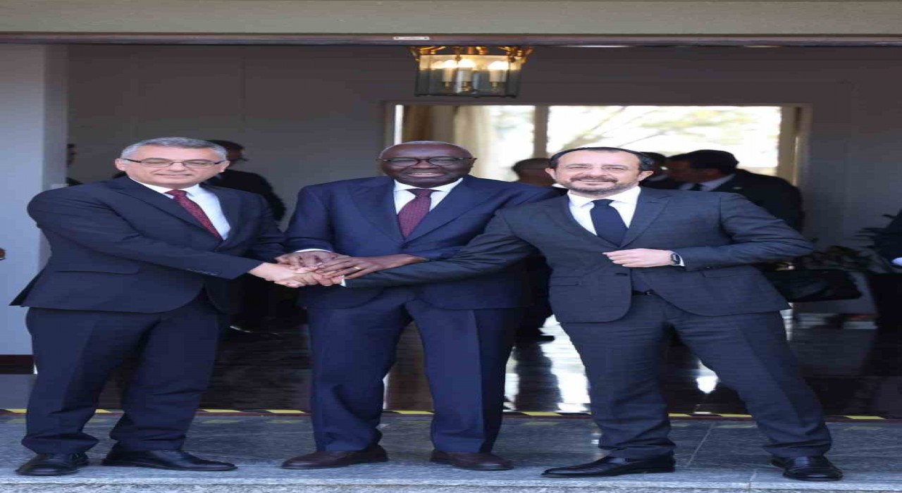 BM: Kıbrıs liderleri bir sonraki gayriresmi toplantı için hazır