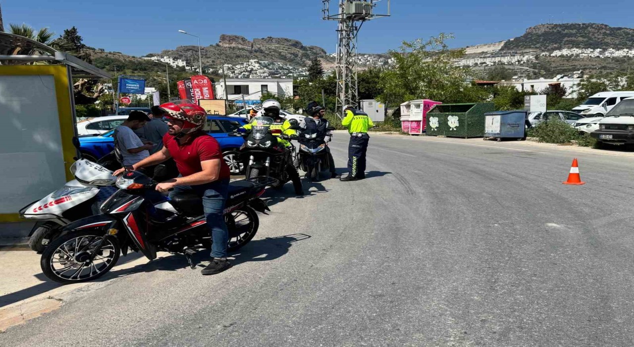 Bodrumda abartı egzozlu motosiklete 28 bin 937 lira ceza