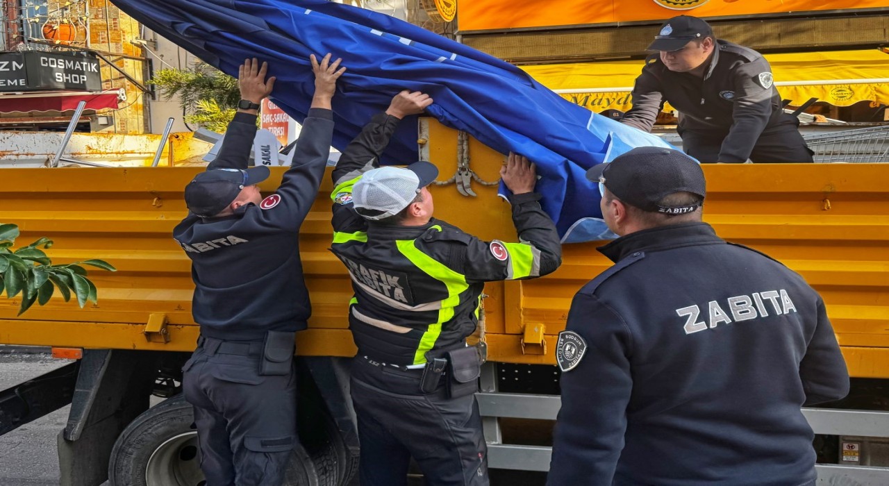 Bodrumda kamusal alanlar işgallerden temizleniyor