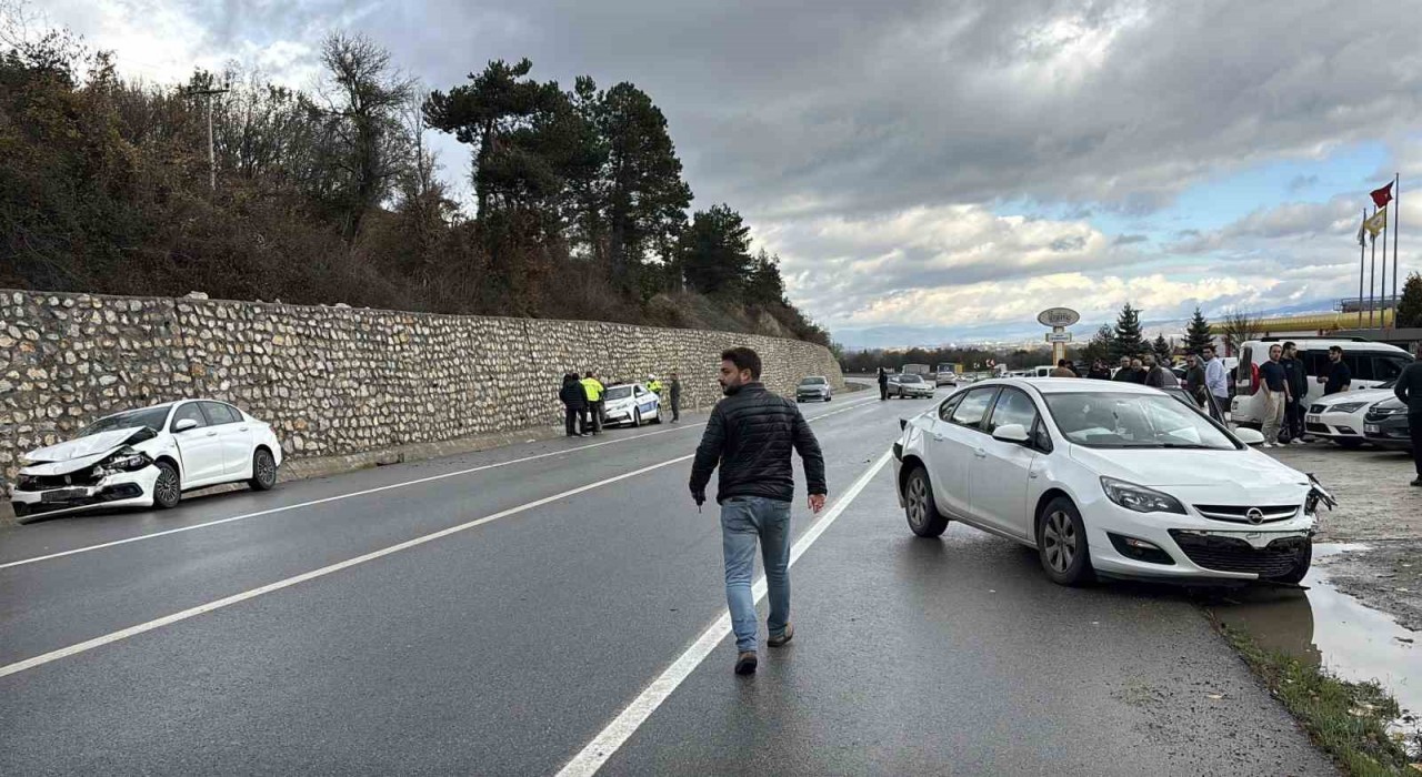 Boluda zincirleme kaza: 3 yaralı