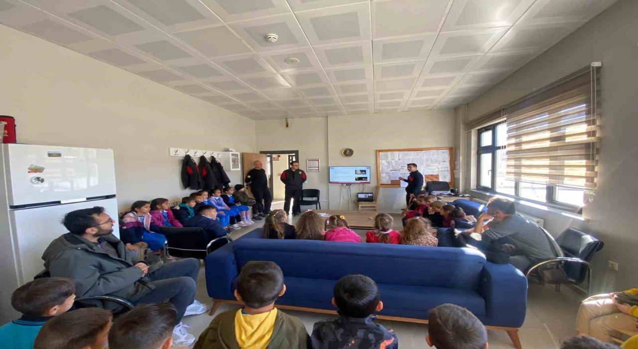 Bozkırda küçük öğrencilere Afet ve Yangın Farkındalığı eğitimi