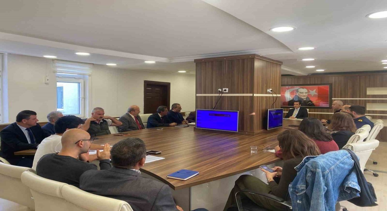 Bozyazıda sahipsiz sokak hayvanları toplantısı