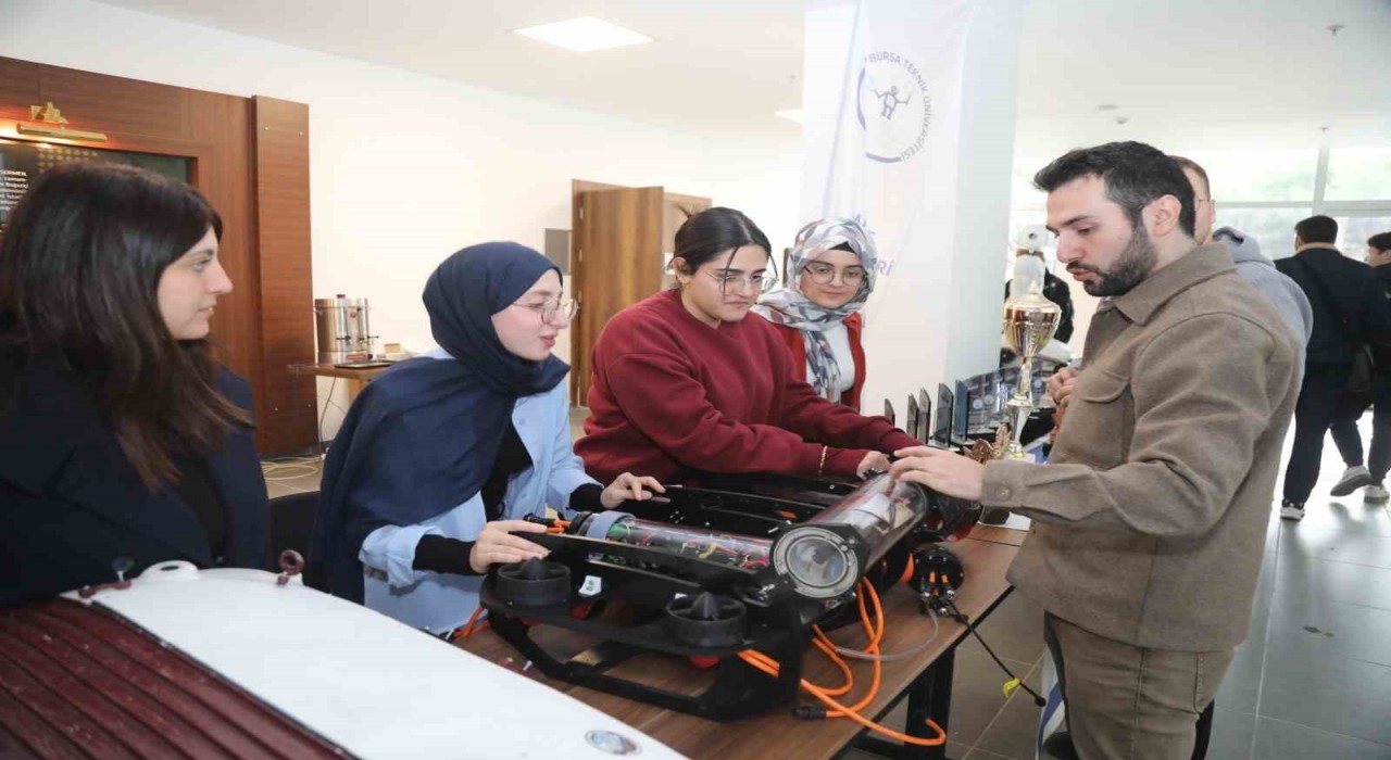 BTÜ Robot Günlerinde geleceğin teknolojileri konuşuldu
