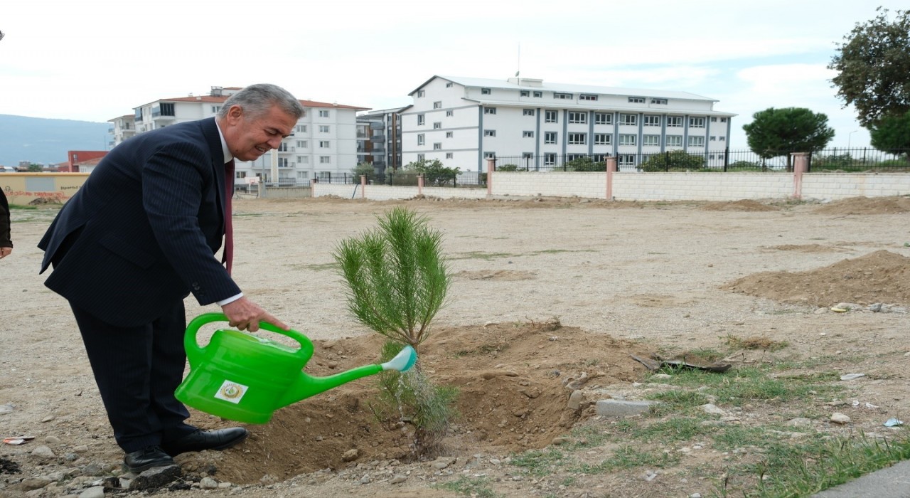 Buharkentte Geleceğe Nefes Olacak fidanlar toprakla buluştu