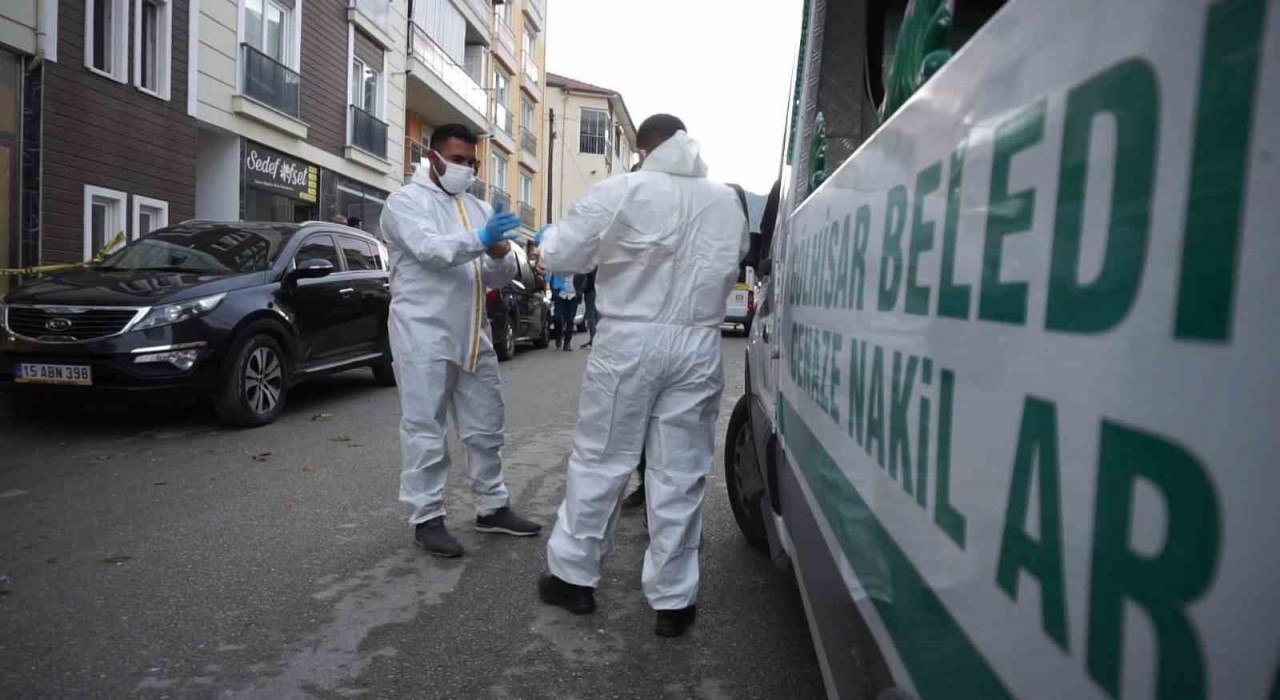 Burdurda 1 aydır haber alınamayan kadın evinde ölü bulundu