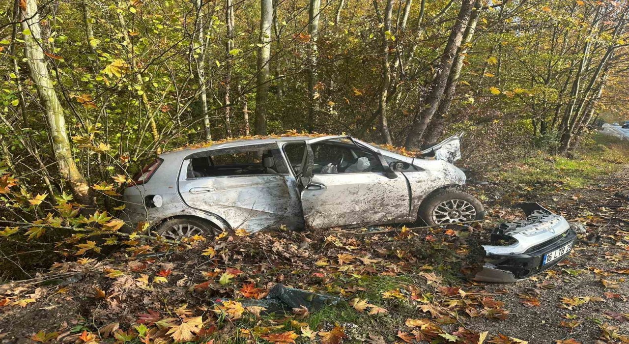 Bursada 50 metre arayla iki kaza: Aynı aileden 3 kişi yaralandı