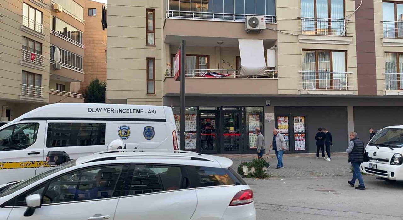 Bursada eski eşini çalıştığı markette bıçakladı