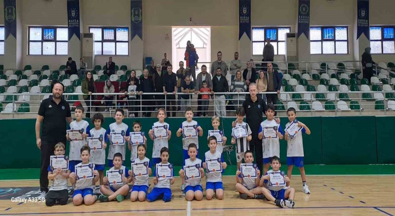 Bursada Kış Spor Okullarında sertifika heyecanı