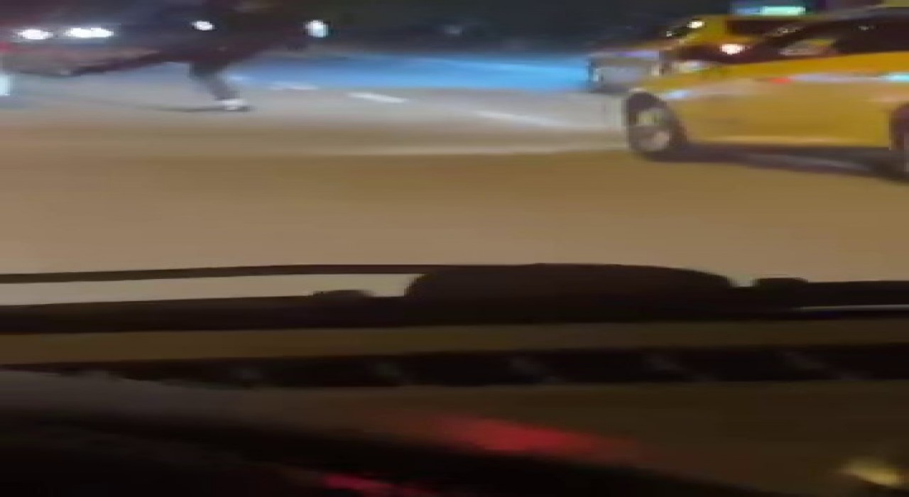 Bursada korsan taşımacılık yapan sürücüyü taksiciler kovaladı