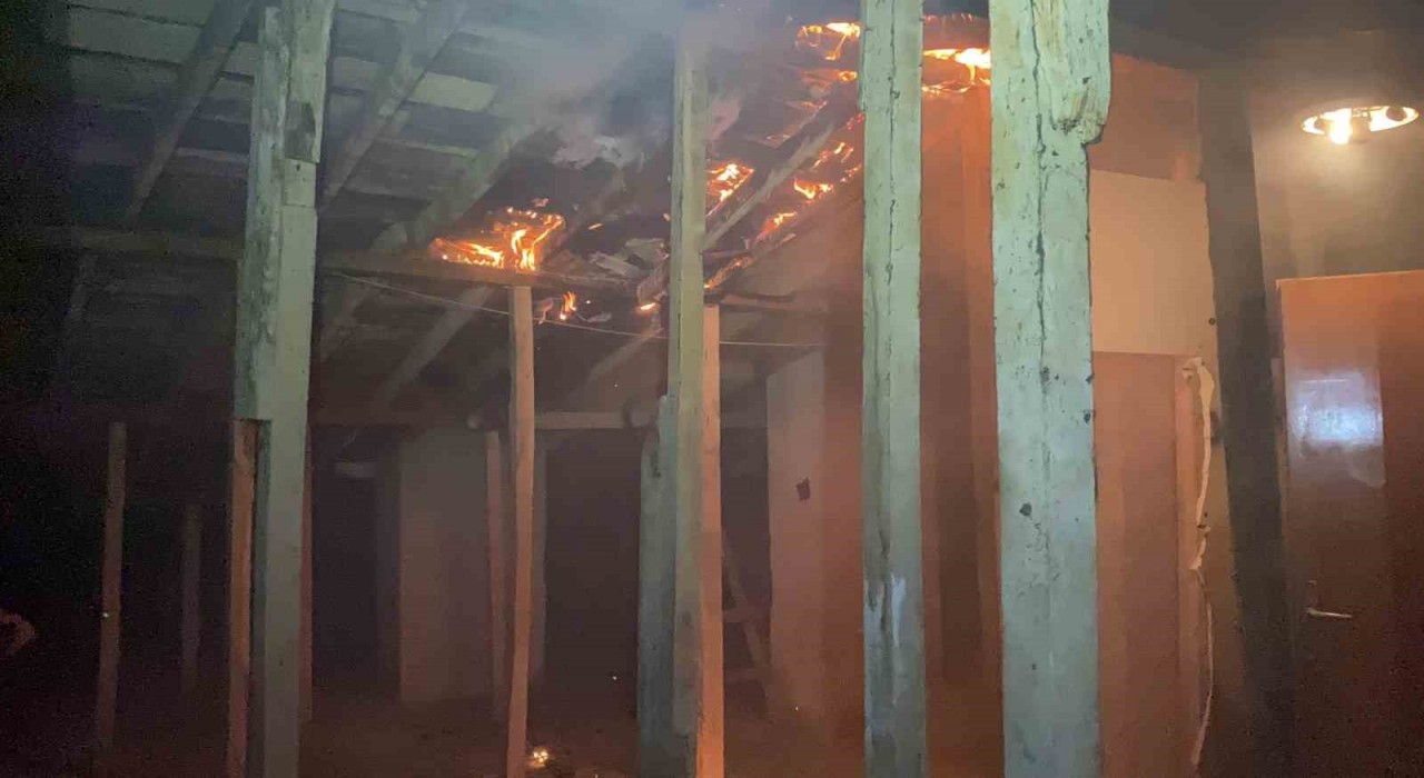 Bursada şüpheli yangın kabusu büyüyor: Aynı apartmanda 6. yangın