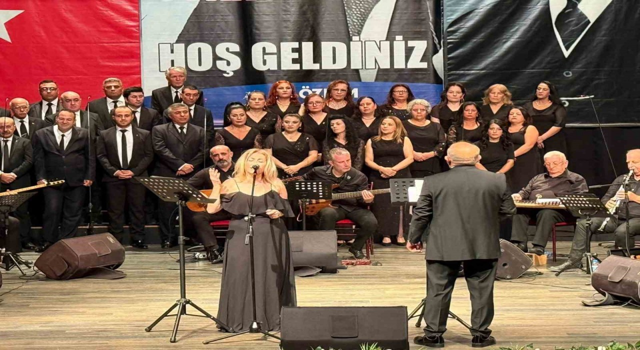 Büyükşehir, Atatürkü türkülerle andı