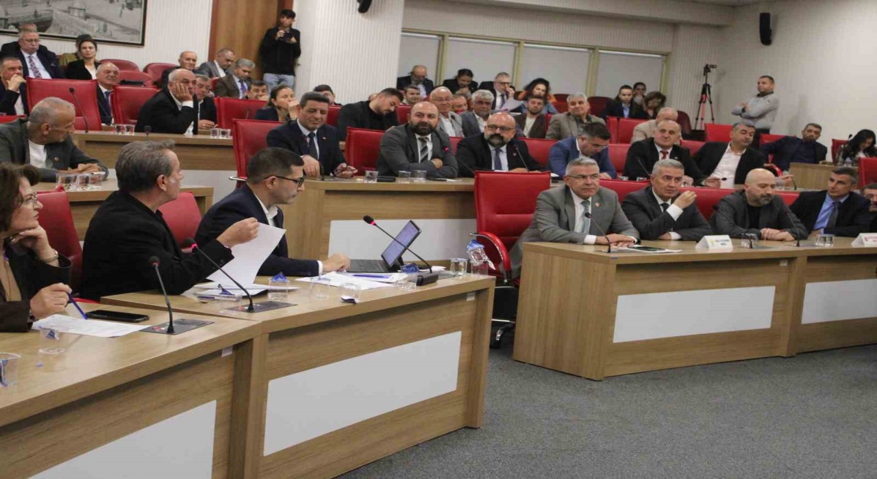 Büyükşehir meclisinde ‘sıralama tartışması