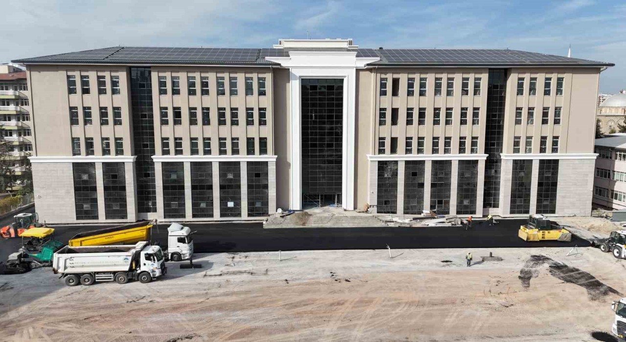 Büyükşehirden 2 milyon TLlik asfalt yatırımı