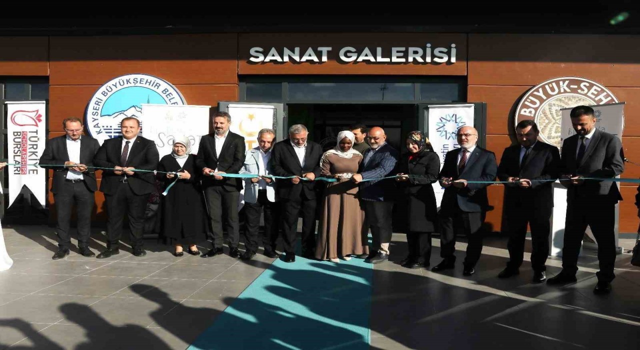 Büyükşehirden uluslararası öğrencilere sanat köprüsü: ‘Bi Dünya Sanat sergisi açıldı