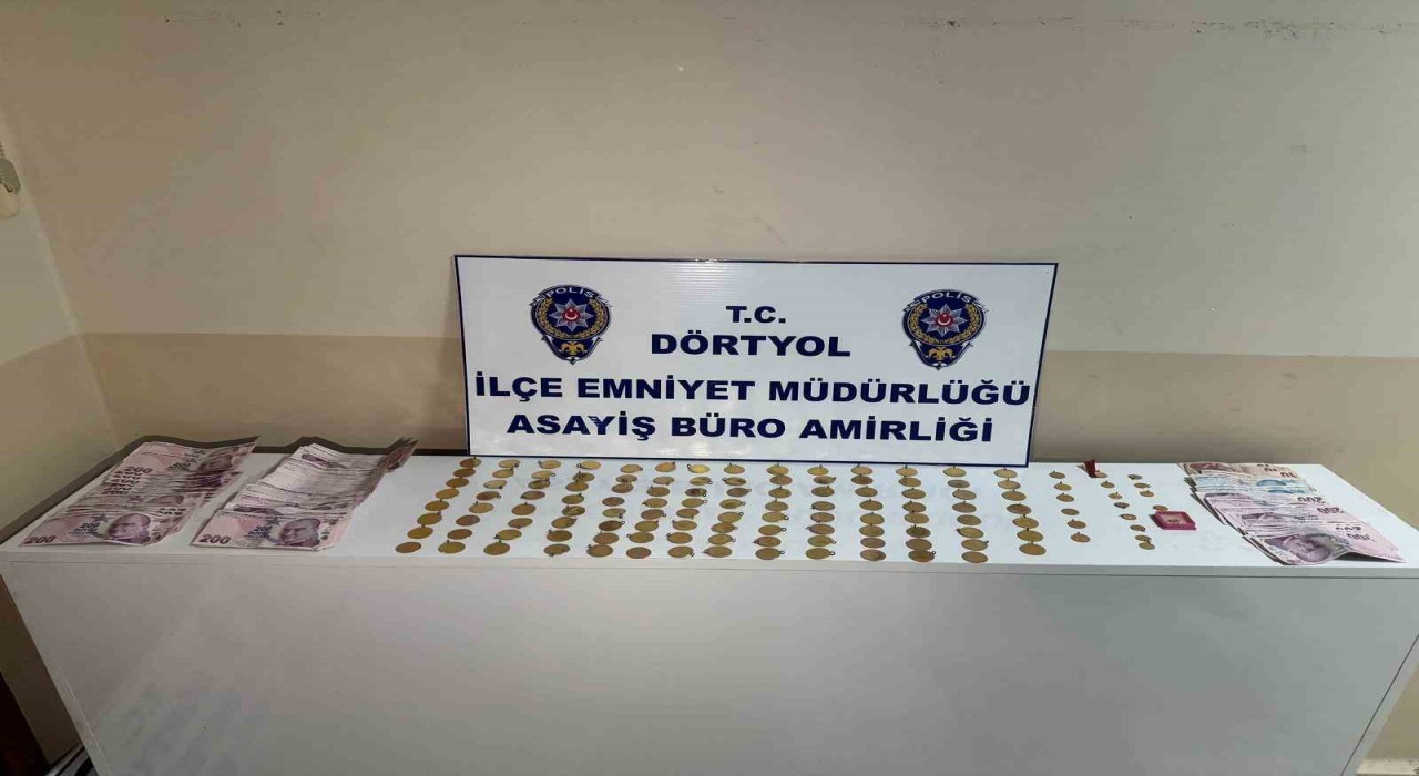 Çaldıkları altın dolu keseyi toprağa sakladılar