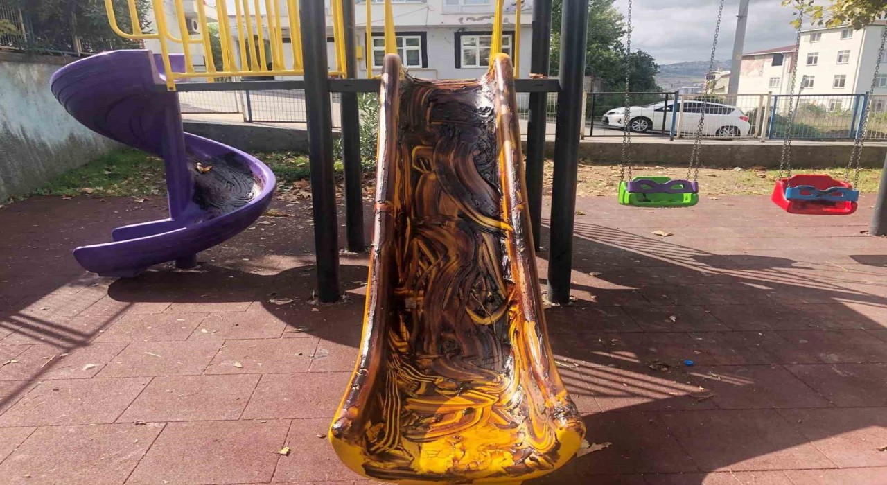 Canikte parklara zarar verildi