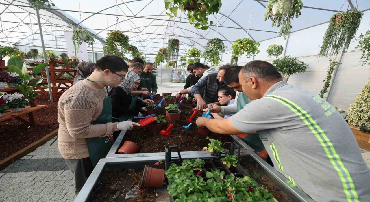 Çayırovada özel bireyler doğayla buluştu