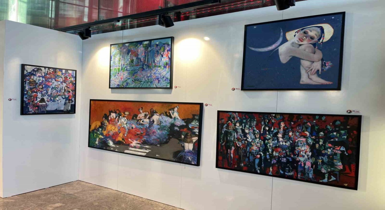 Cengiz Aytmatov Enstitüsü, İstanbulda Ulu Bozkırın Ruhu adlı resim sergisi düzenledi