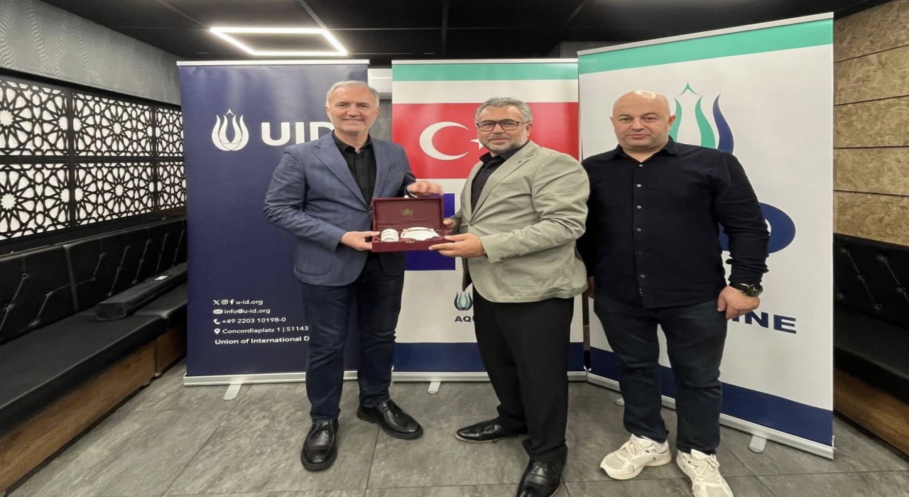 Cenonda dostluk pekişti