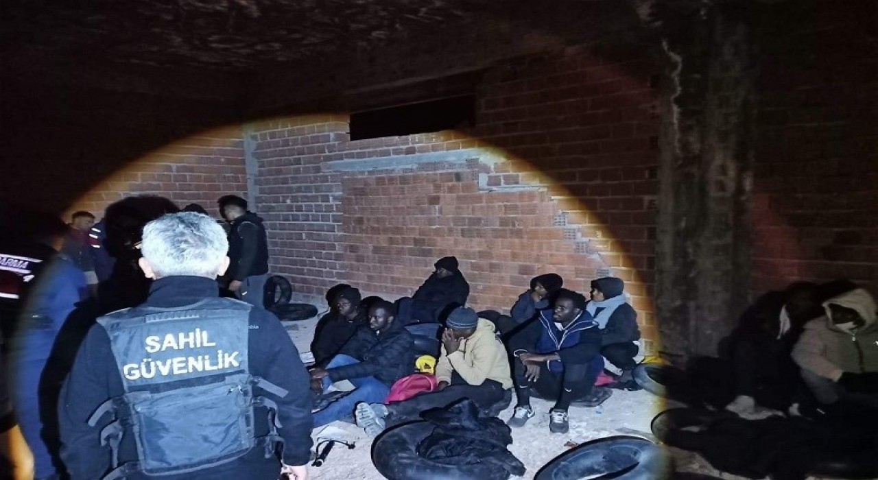 Çeşmede 27 düzensiz göçmen yakalandı