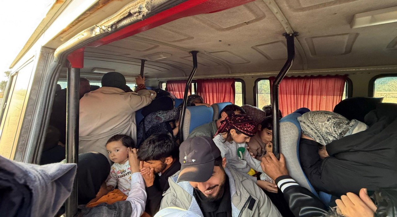 Çeşmede 40 düzensiz göçmen yakalandı