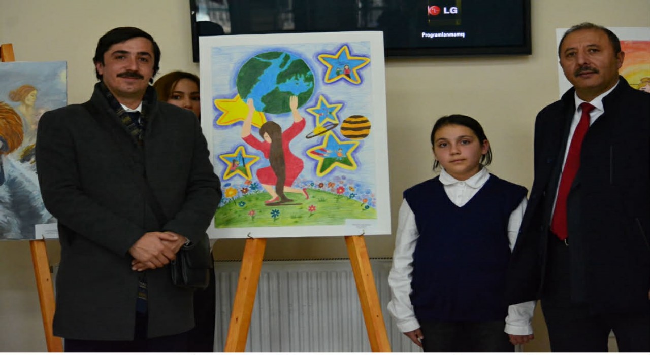 Çıldırlı öğrenci Ailede Kadın temalı yarışmada birinci oldu