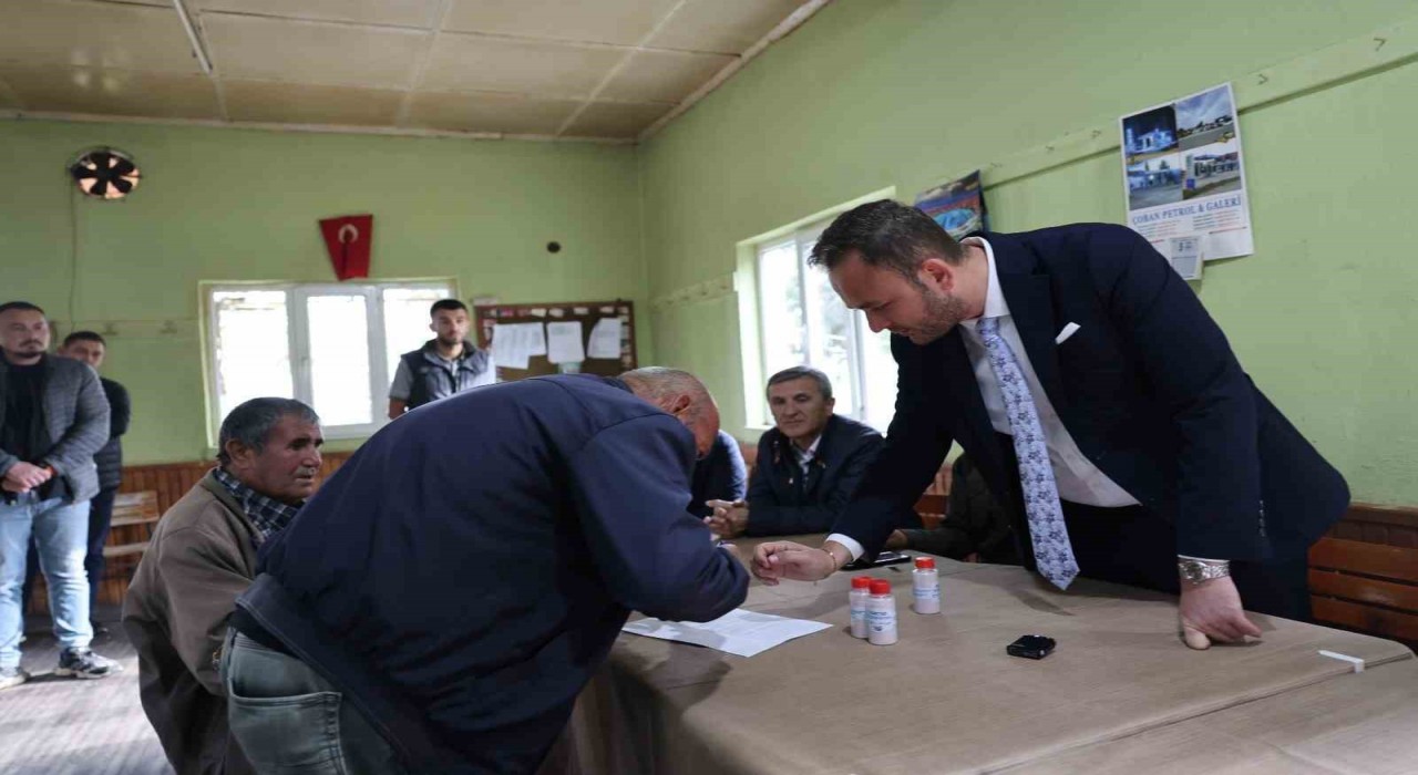 Çivril Belediyesi şap hastalığına karşı çiftçinin yanında