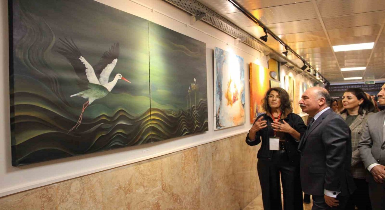 Çorumda sanatçılar resimlerini şehit öğretmenler için yaptı