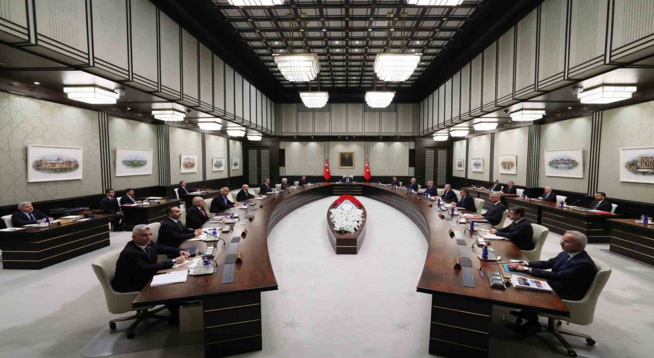 Cumhurbaşkanlığı Kabinesi, Cumhurbaşkanı Recep Tayyip Erdoğan başkanlığında Beştepede toplandı.