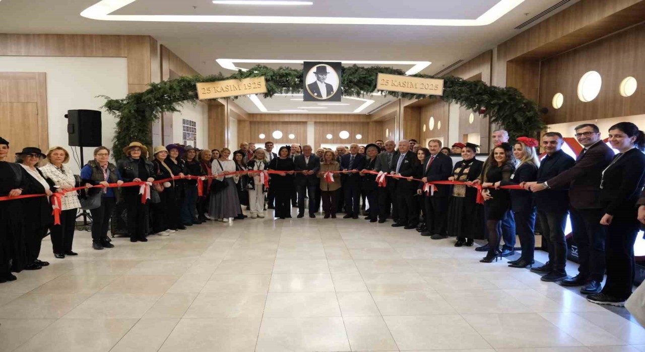 Cumhuriyet Şapkaları Sergisi sanatseverlerle buluştu