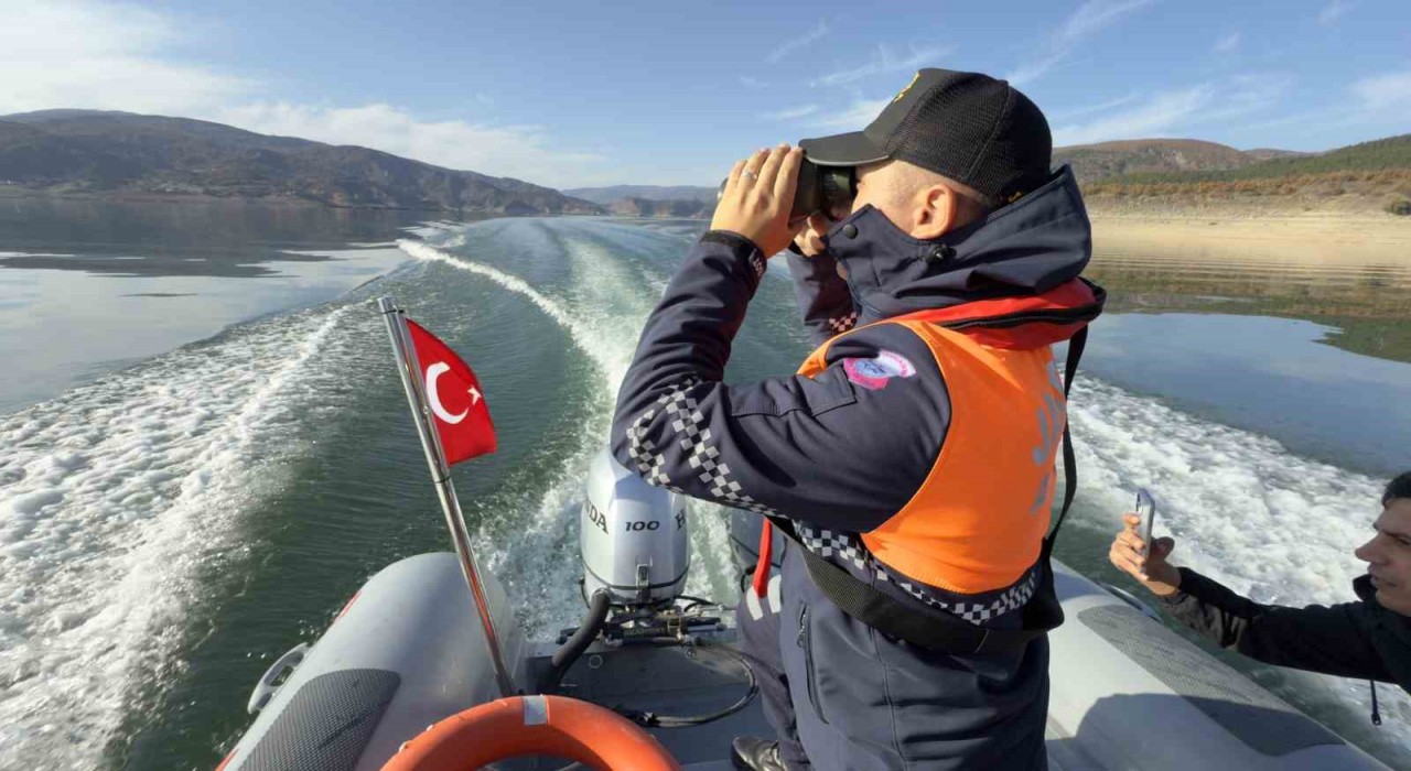 Denize kıyısı olmayan Tokatta jandarma bot timi baraj sularında huzuru sağlıyor