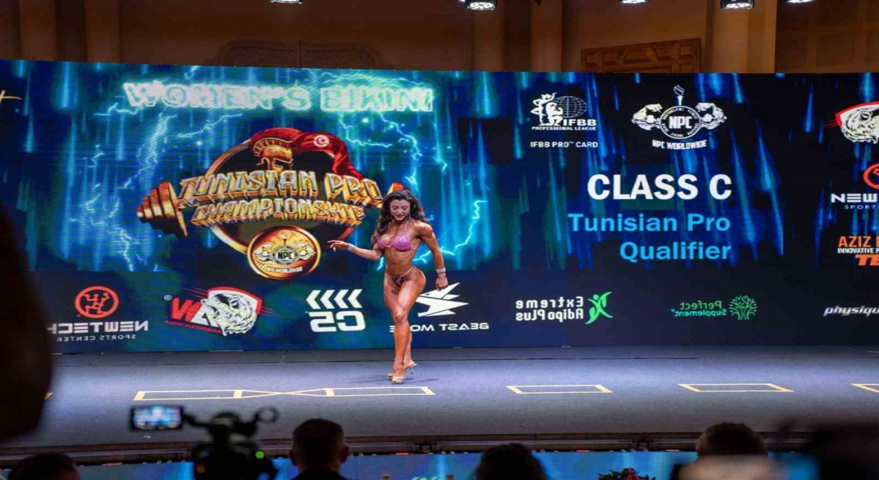 Denizlili sporcu, vücut geliştirmede IFBB Pro Card sahibi oldu