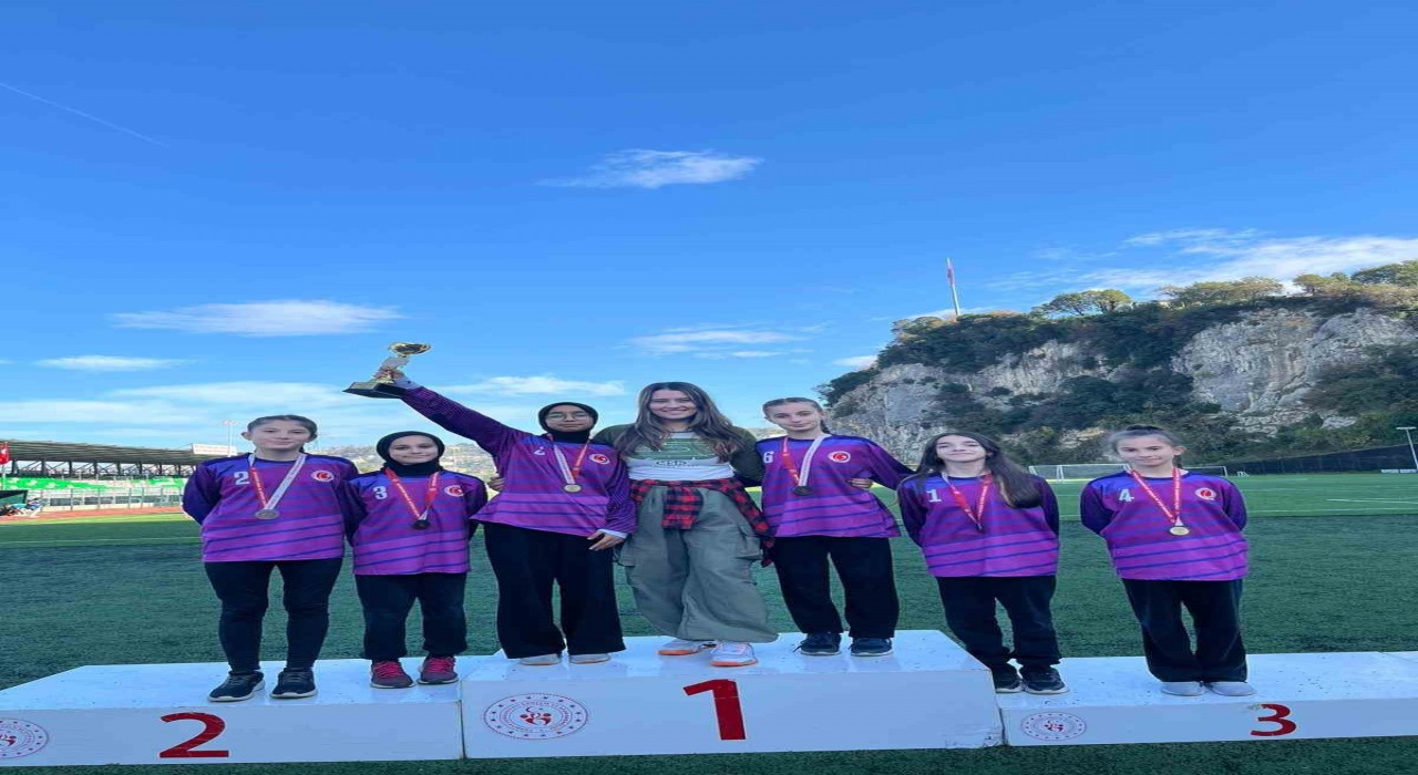 Devrekli İmam Hatipli öğrenciler il ikincisi oldular