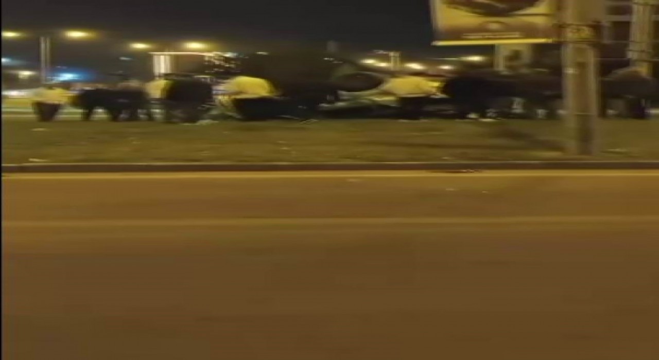 Diyarbakırda araç refüje uçtu: 1 yaralı