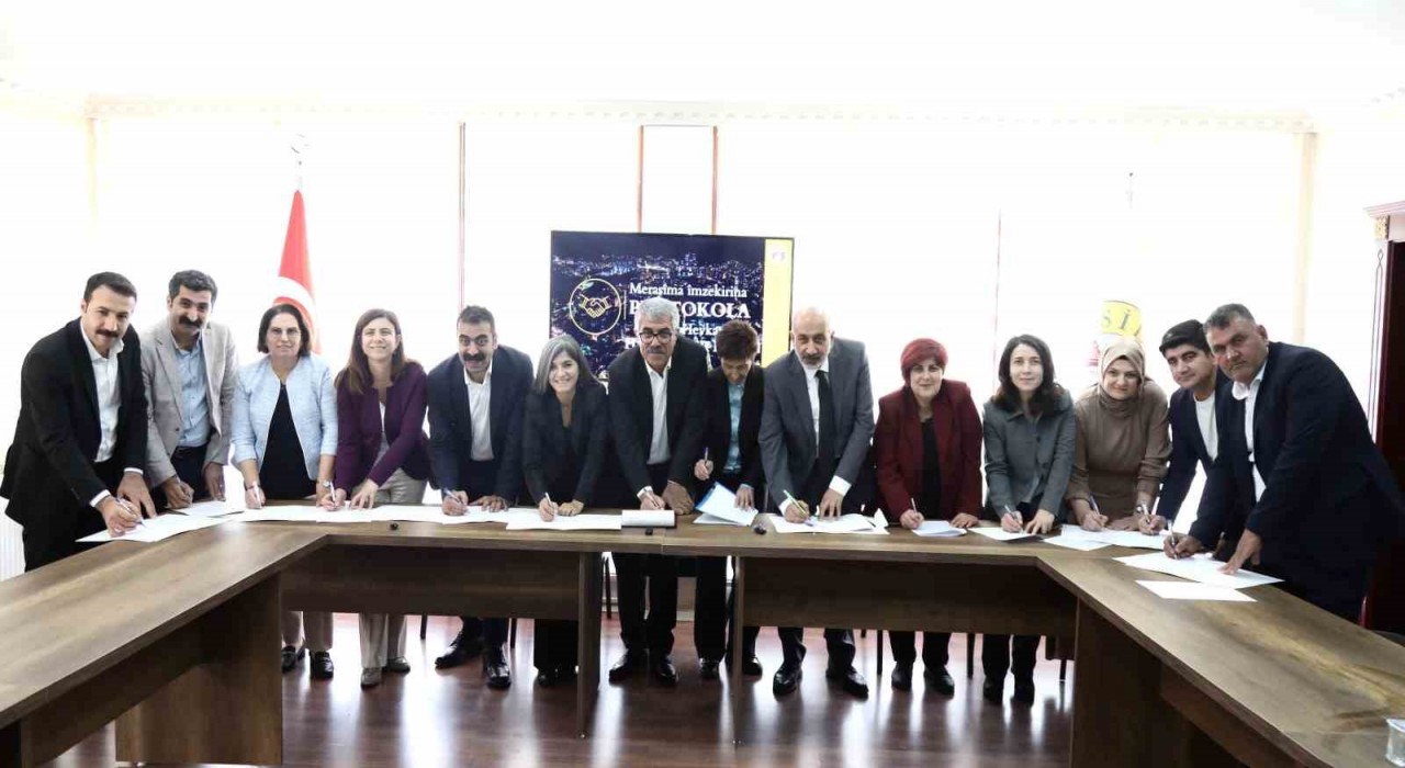 Diyarbakırda ‘Kadınların Ortak Üretimi için 5 kırsal ilçede mandıra kuruluyor