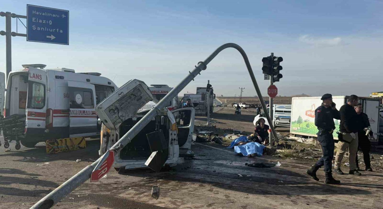 Diyarbakırdaki feci kazada ölenlerin sayısı 4e yükseldi