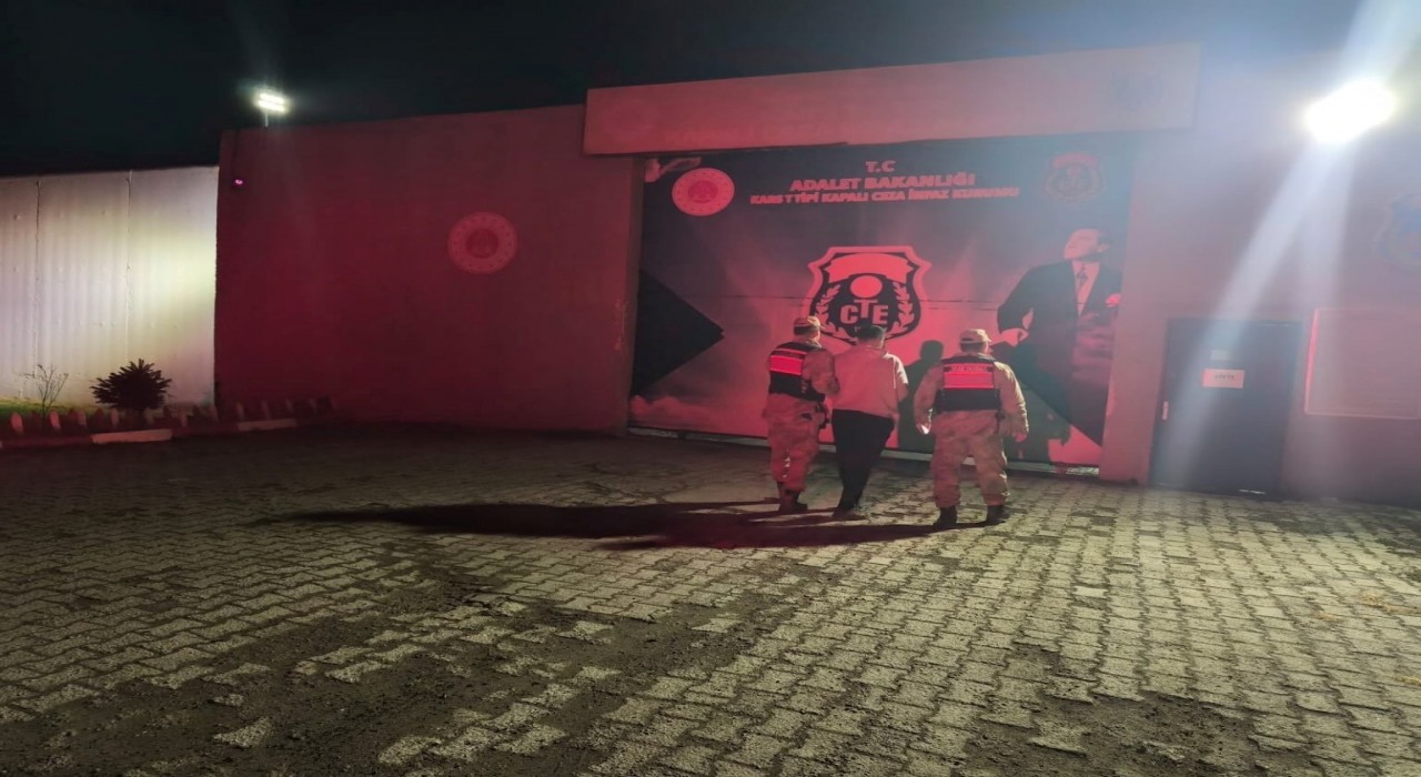 Dolandırıcılıktan aranıyordu, Digorda yakalandı