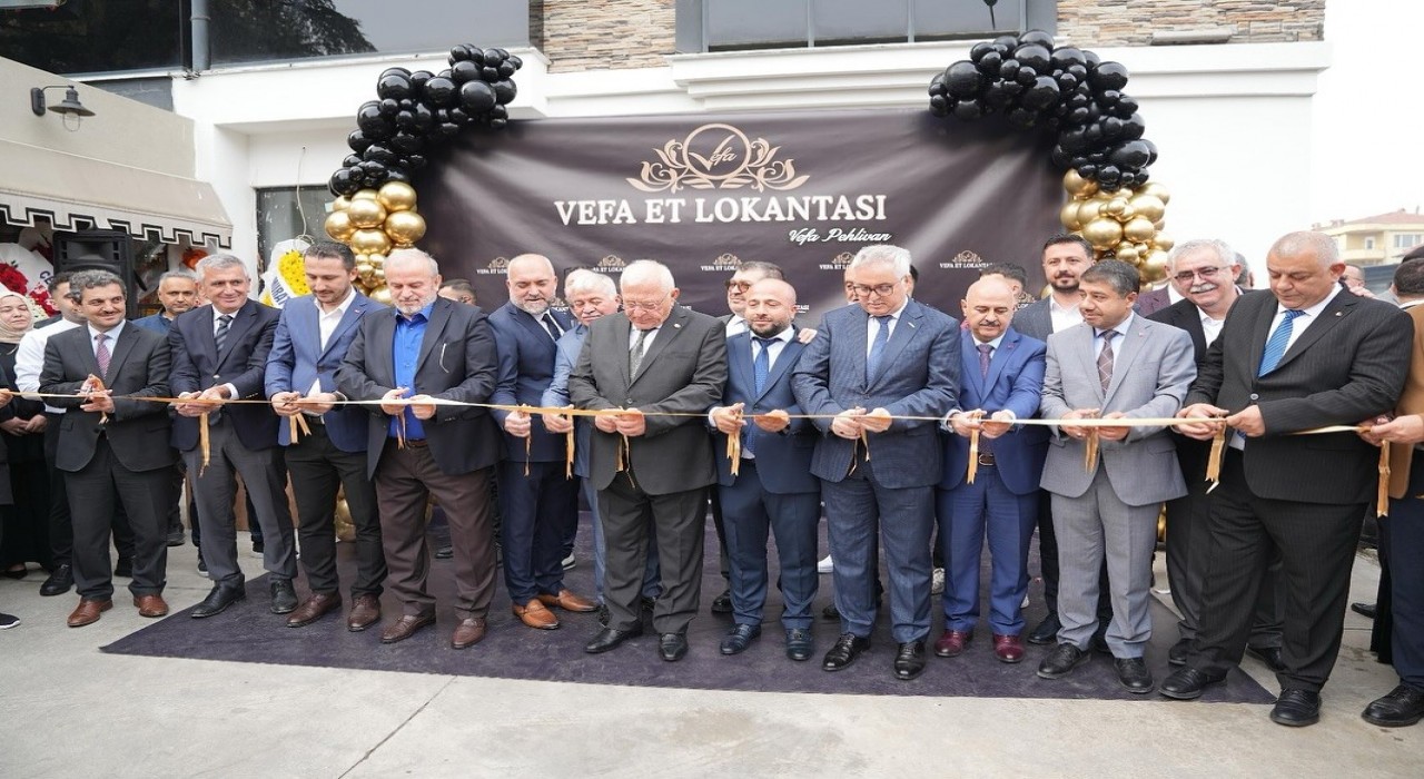 Düzcede iş ve siyaset dünyası açılışta buluştu