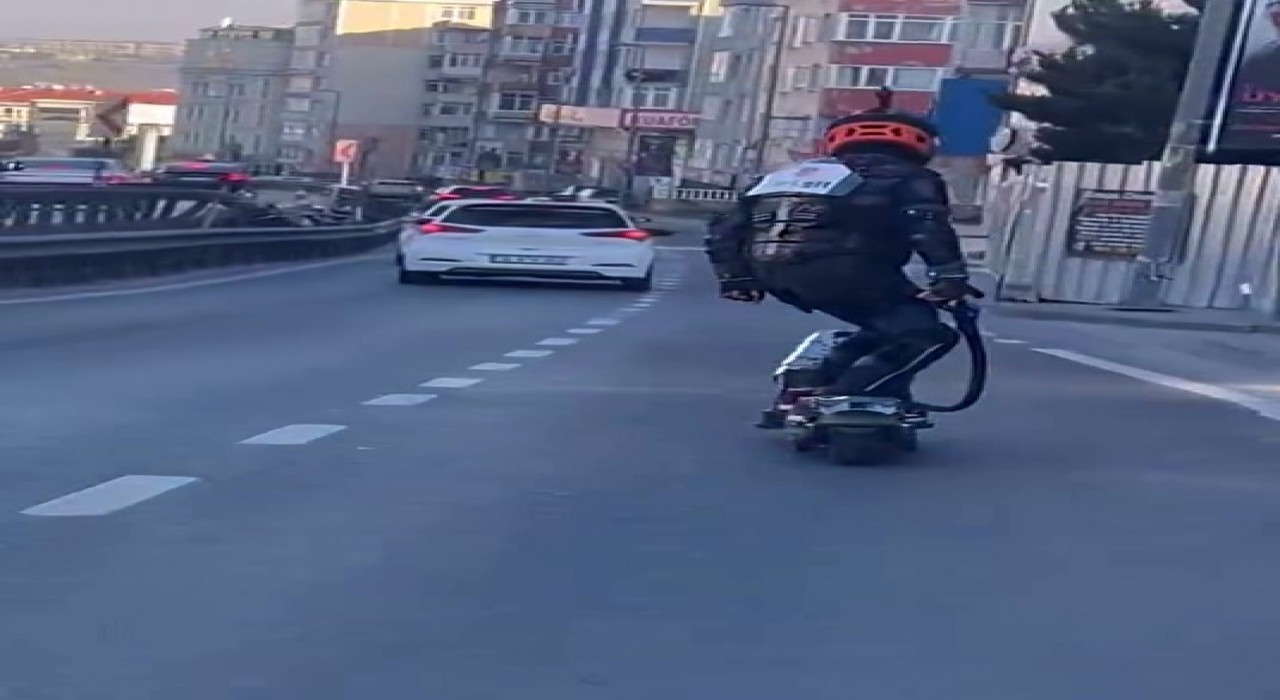 E5de sıra dışı scooter yolculuğu