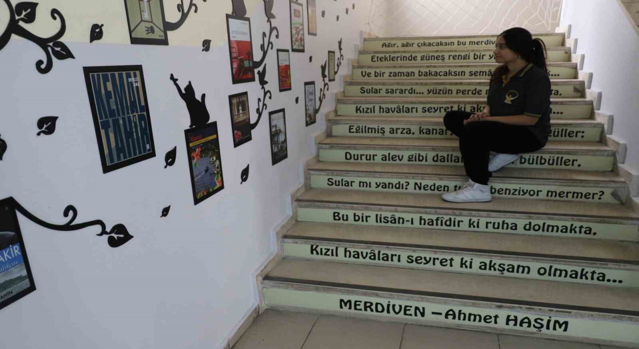 ‘Edebiyat koridoru öğrencilere ilham oldu