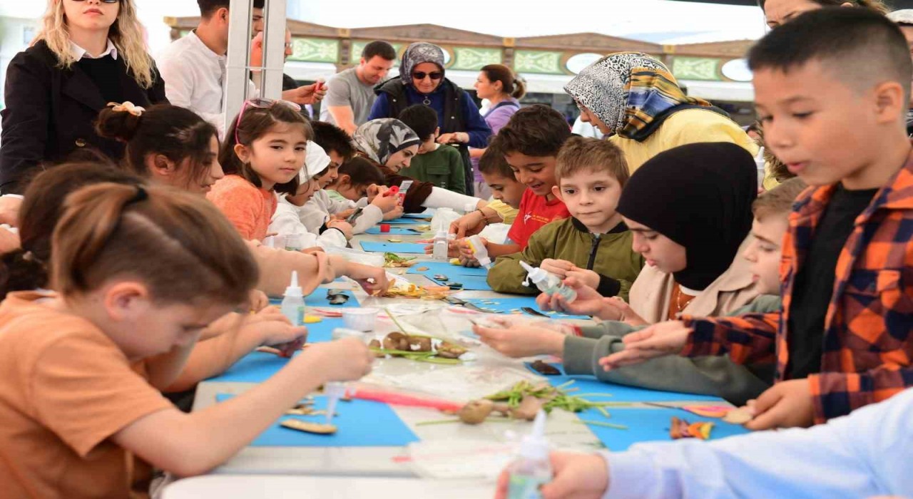 Edebiyatın kalbi 9 gün boyunca Osmangazide attı