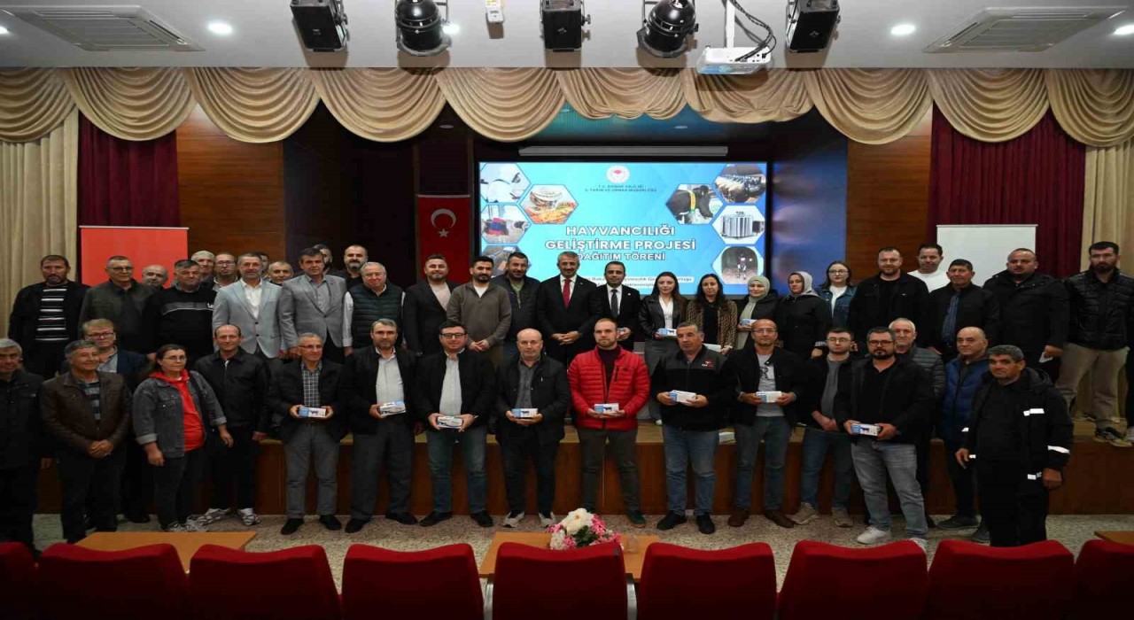 Edirnede sütte verim artacak: 52 besiciye erken teşhis cihazı dağıtıldı