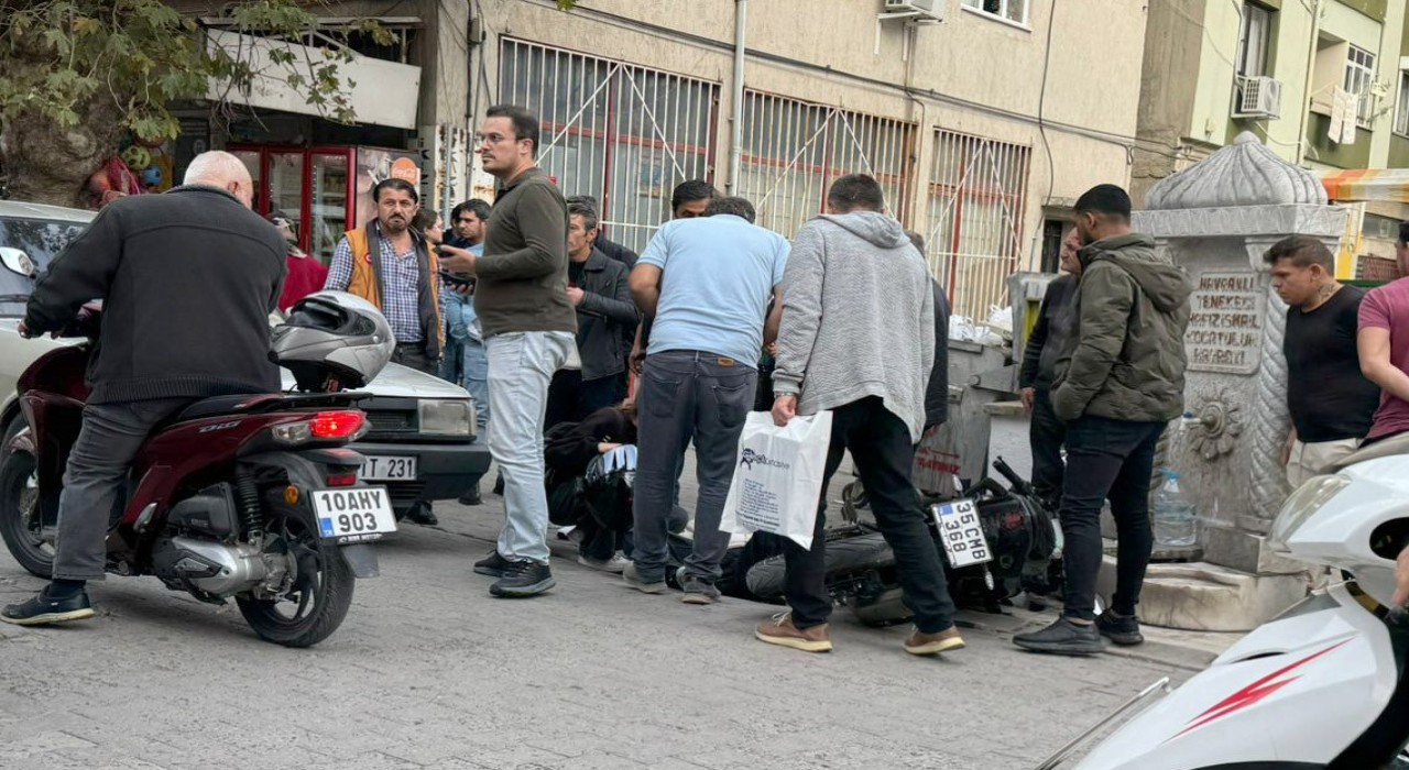 Edremitte motosiklet ile otomobil çarpıştı: 1 yaralı