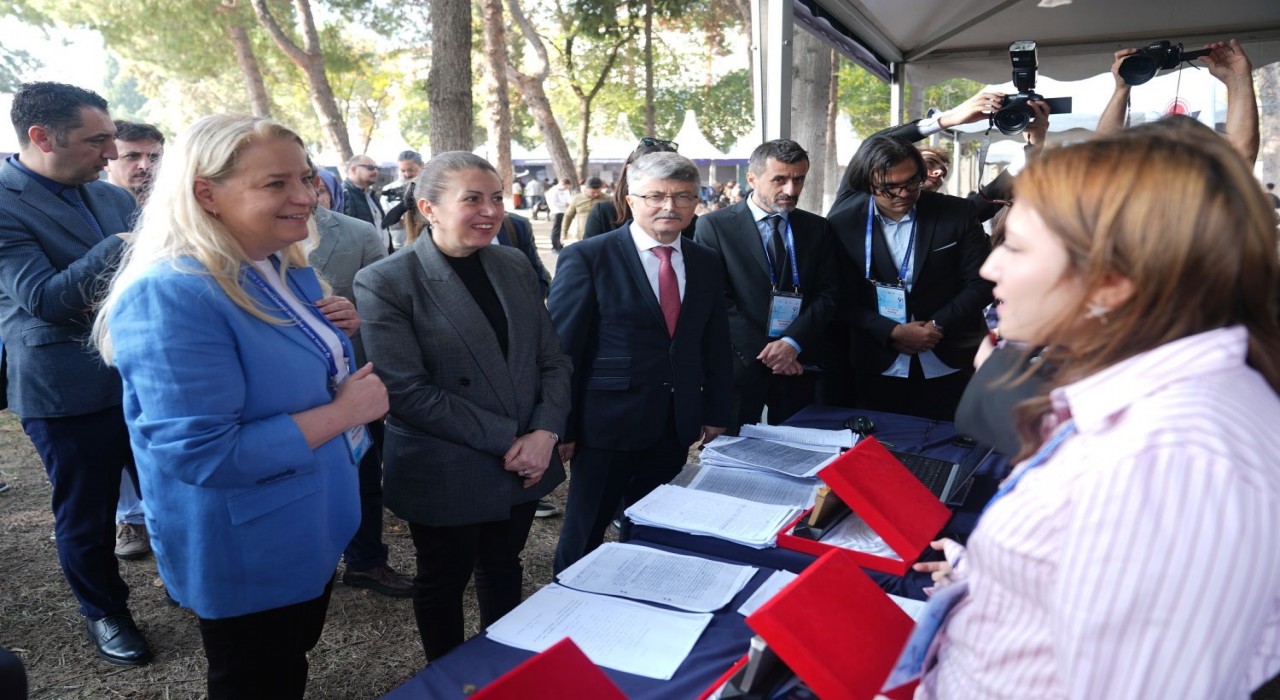 Ege Üniversitesinde Kutup Bilimleri Sempozyumu ve Şenliği