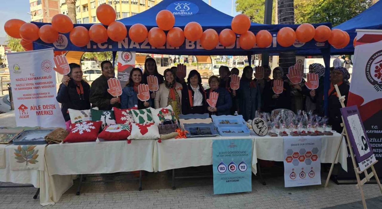 El emeği ürünleriyle kadına şiddete dikkat çektiler